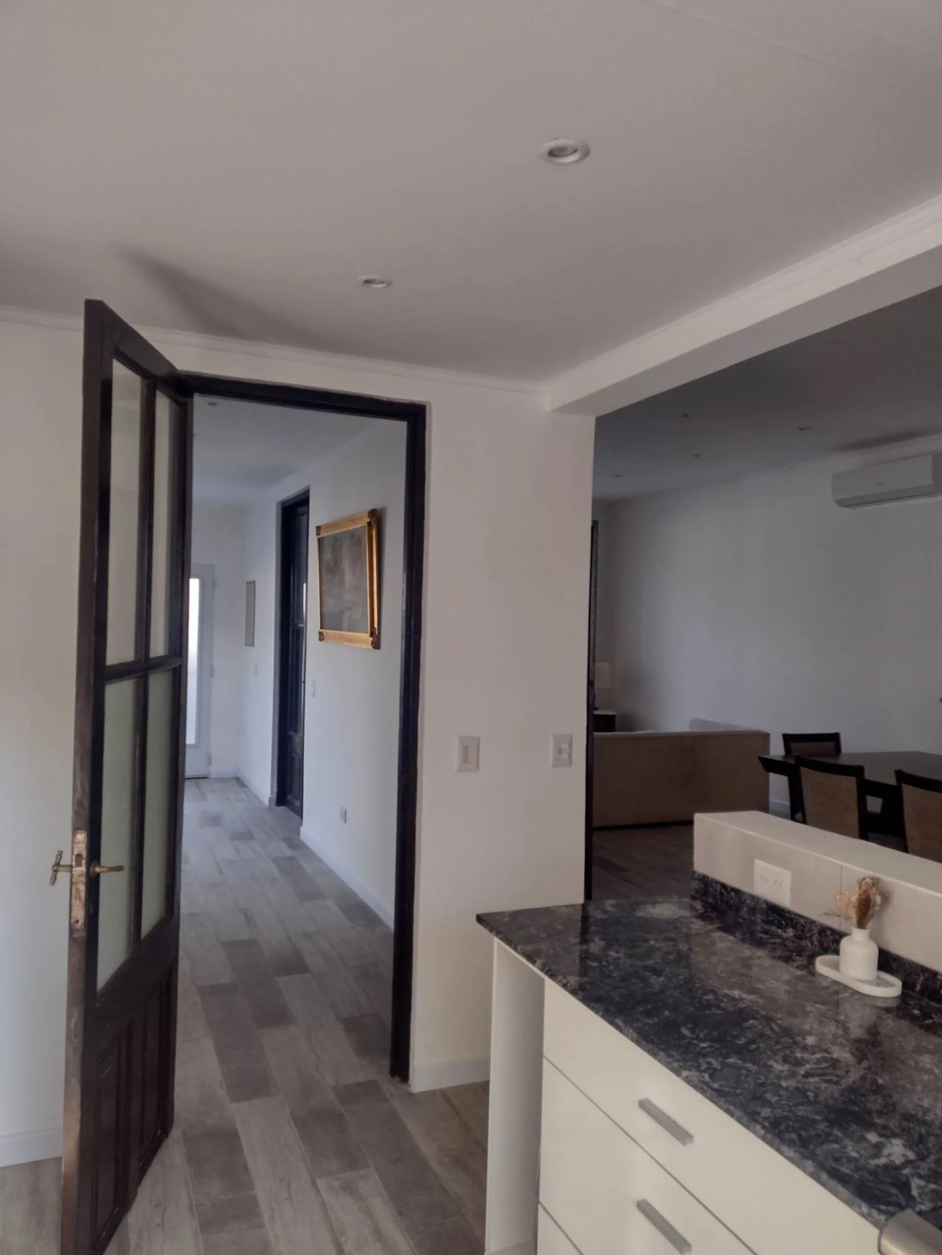 Venta casa en Mercedes Renovada Impecable foto 4