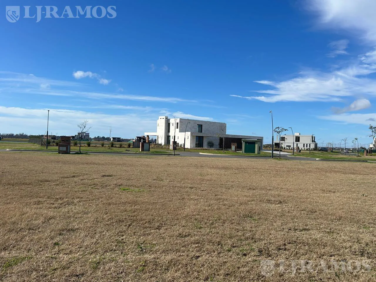 Terreno en Puertos del Lago - BARRIO AMARRAS foto 2