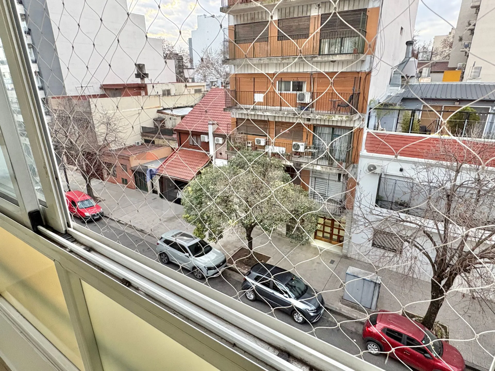 VENTA DEPARTAMENTO 2 AMBIENTES AL FRENTE C/ BALCON foto 3