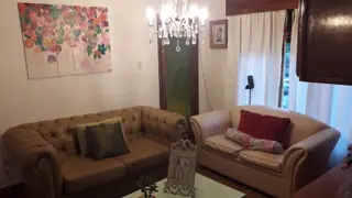 VENTA DE CASA CÉNTRICA CON LOCAL. foto 4