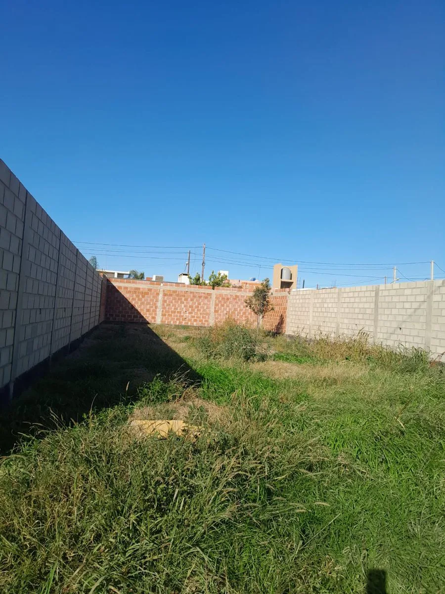 TERRENO EN VENTA 250 MTS B° PADRE MUJICA V. MARIA