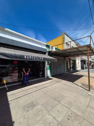 Importante propiedad en Av España  Gral. Rodríguez foto 2