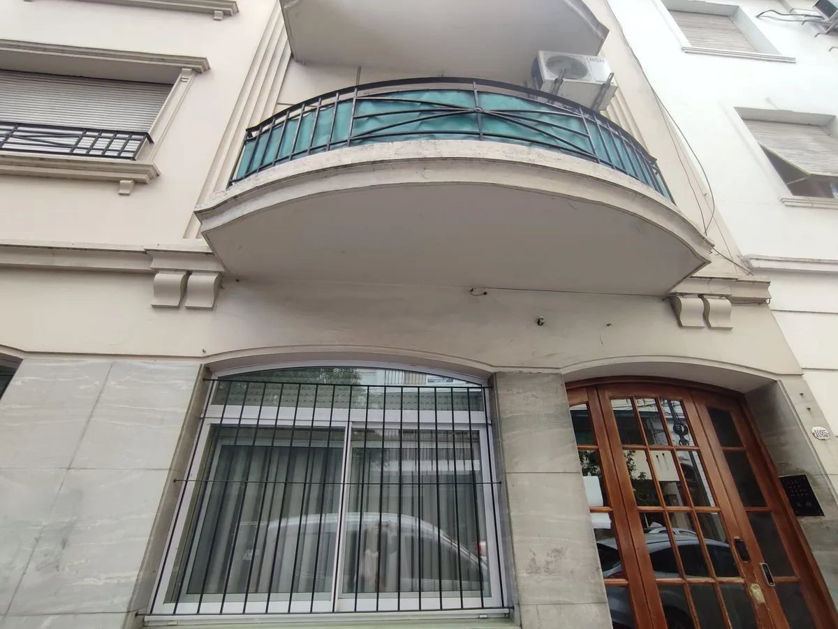 DEPTO 2 AMB. y MEDIO VENTA ALMAGRO C/ TERRAZA foto 3