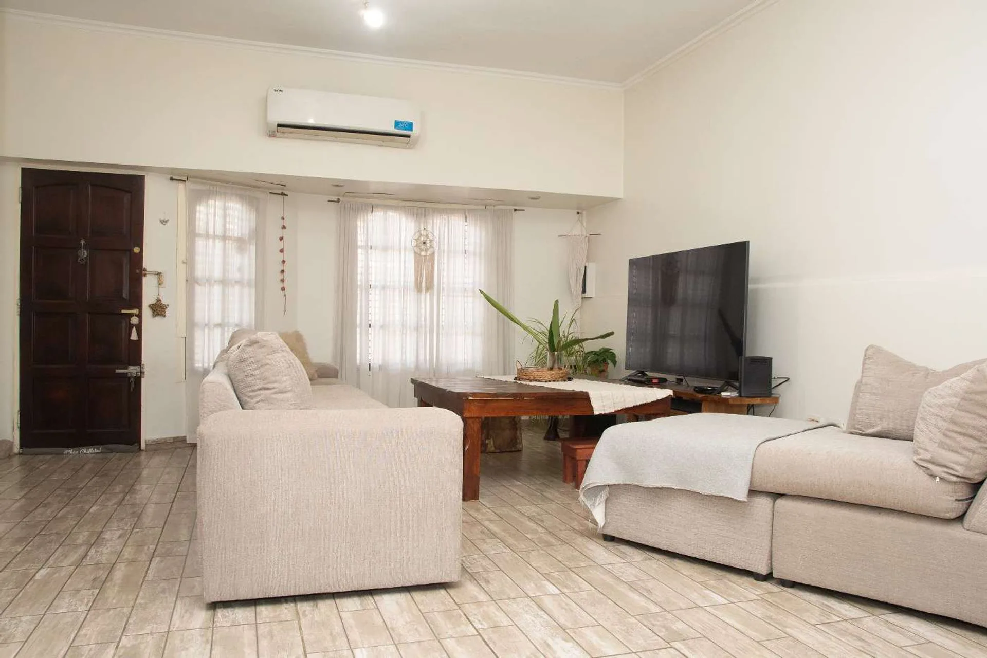 VENTA CASA 5 AMB. CON PILETA V. BALLESTER foto 3