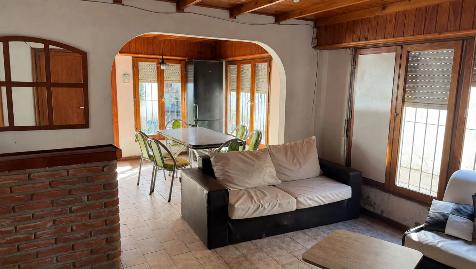 VENTA CASA 4 AMB CON QUINCHO GALPON Y JARDIN foto 2