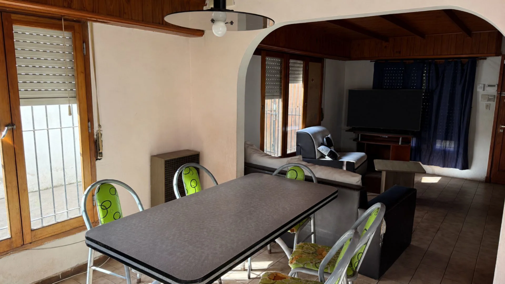 VENTA CASA 4 AMB CON QUINCHO GALPON Y JARDIN foto 3