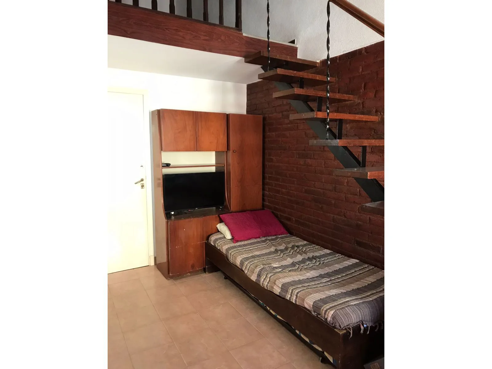 Alquiler temporario departamento 2 ambientes tipo loft Miramar foto 4