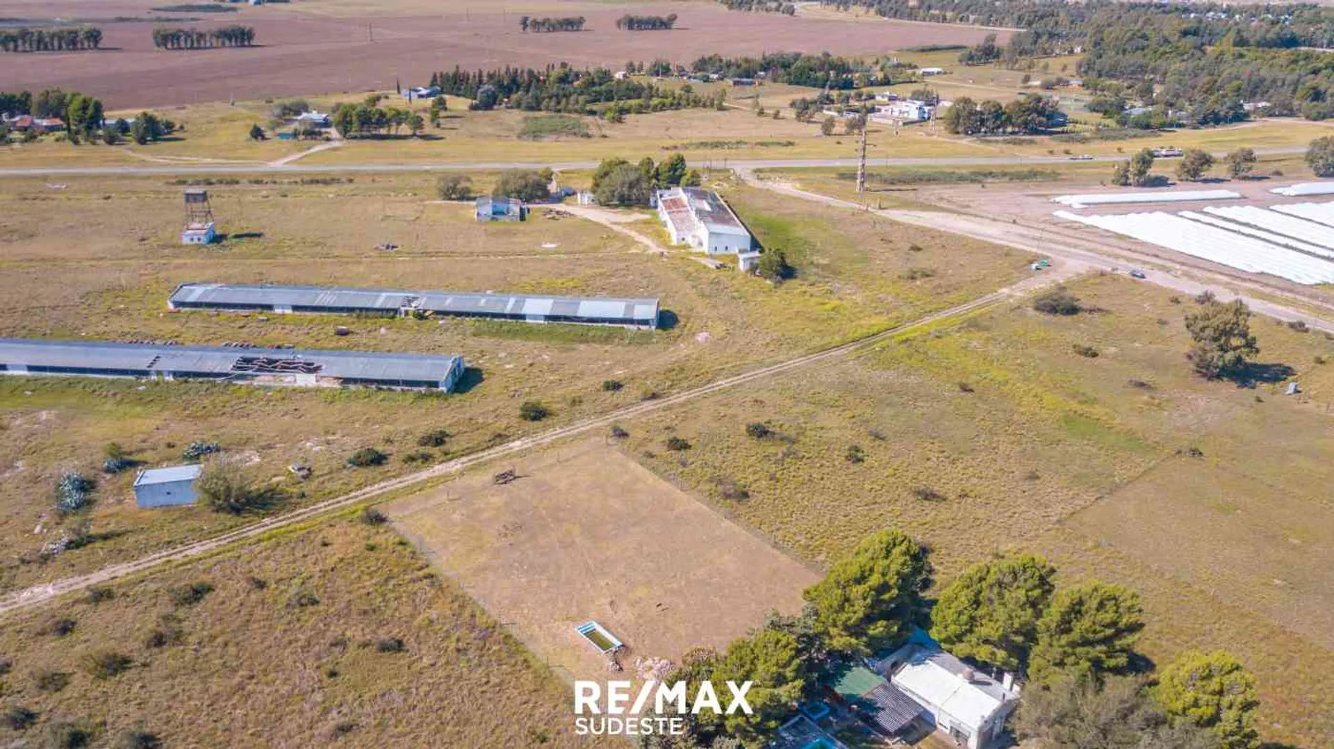Venta Lote 2360mt² Las Lomitas foto 4