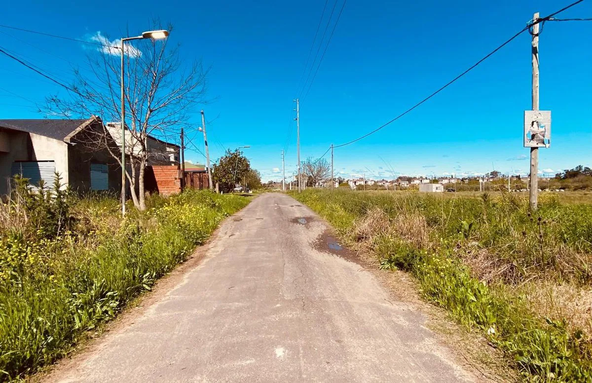 CASA 3 DORMITORIOS EN VENTA LA PLATA A TERMINAR foto 4