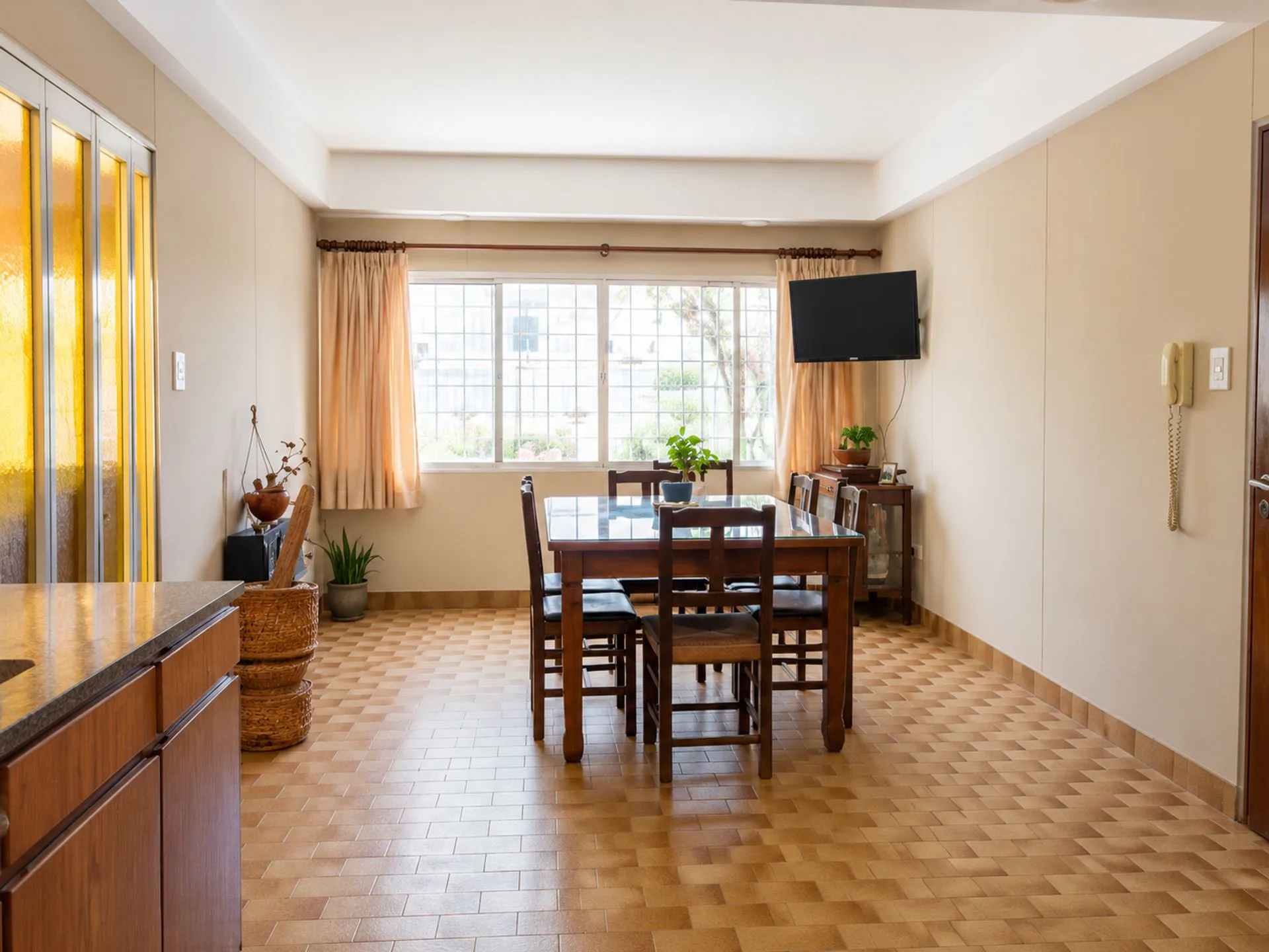 VENTA DE CASA 5 DORMITORIOS CON PILETA foto 5