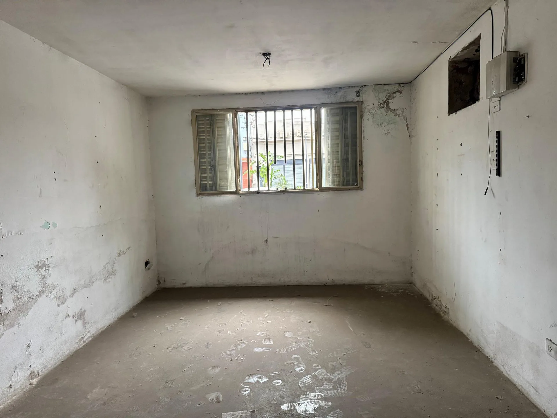 VENTA CASA A REFACCIONAR ZONA PZTA MITRE foto 2