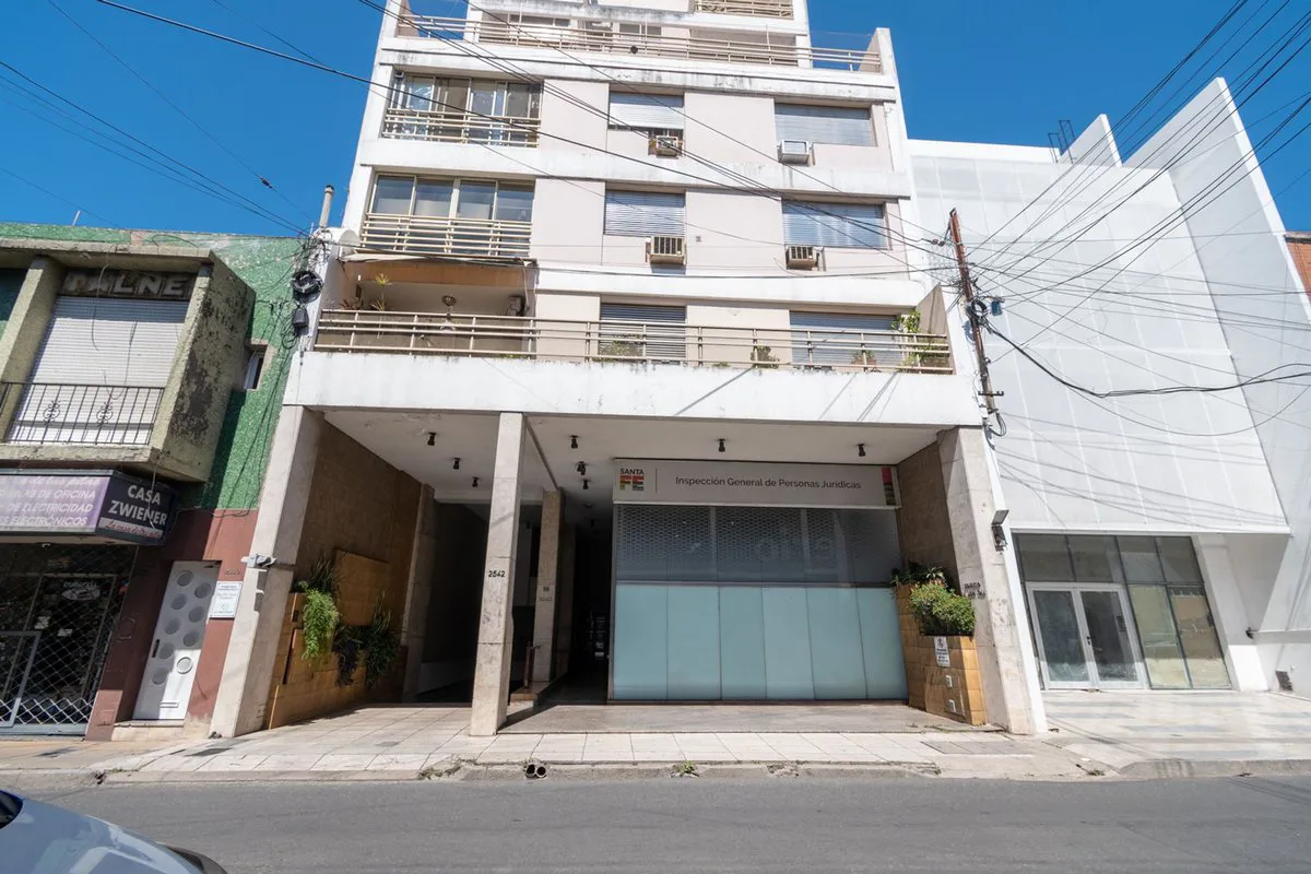 Excelente piso 3 dorm. en Venta San Jerónimo 2500 foto 3
