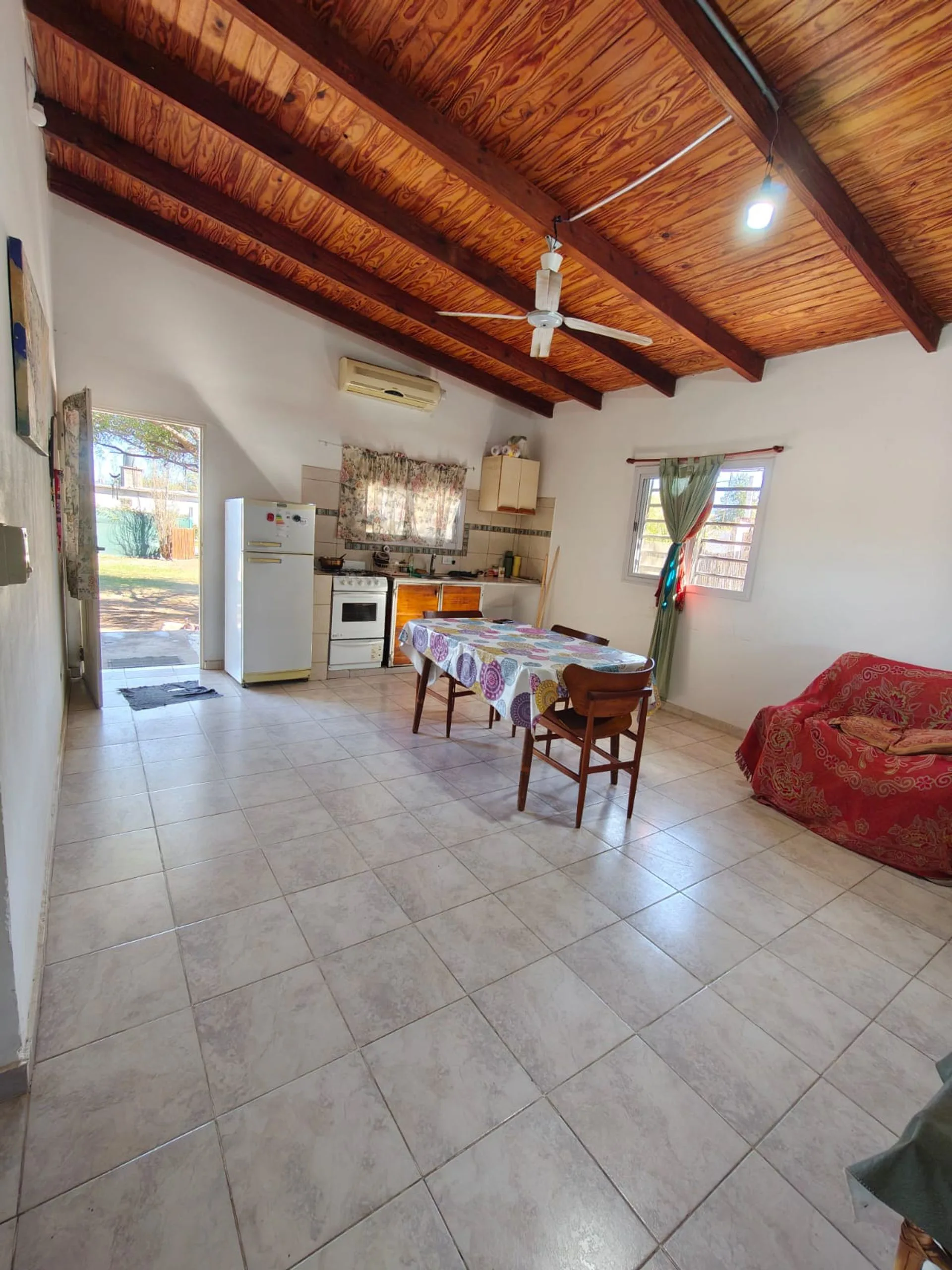 VENDO Casa con amplio terreno en Miraflores foto 2