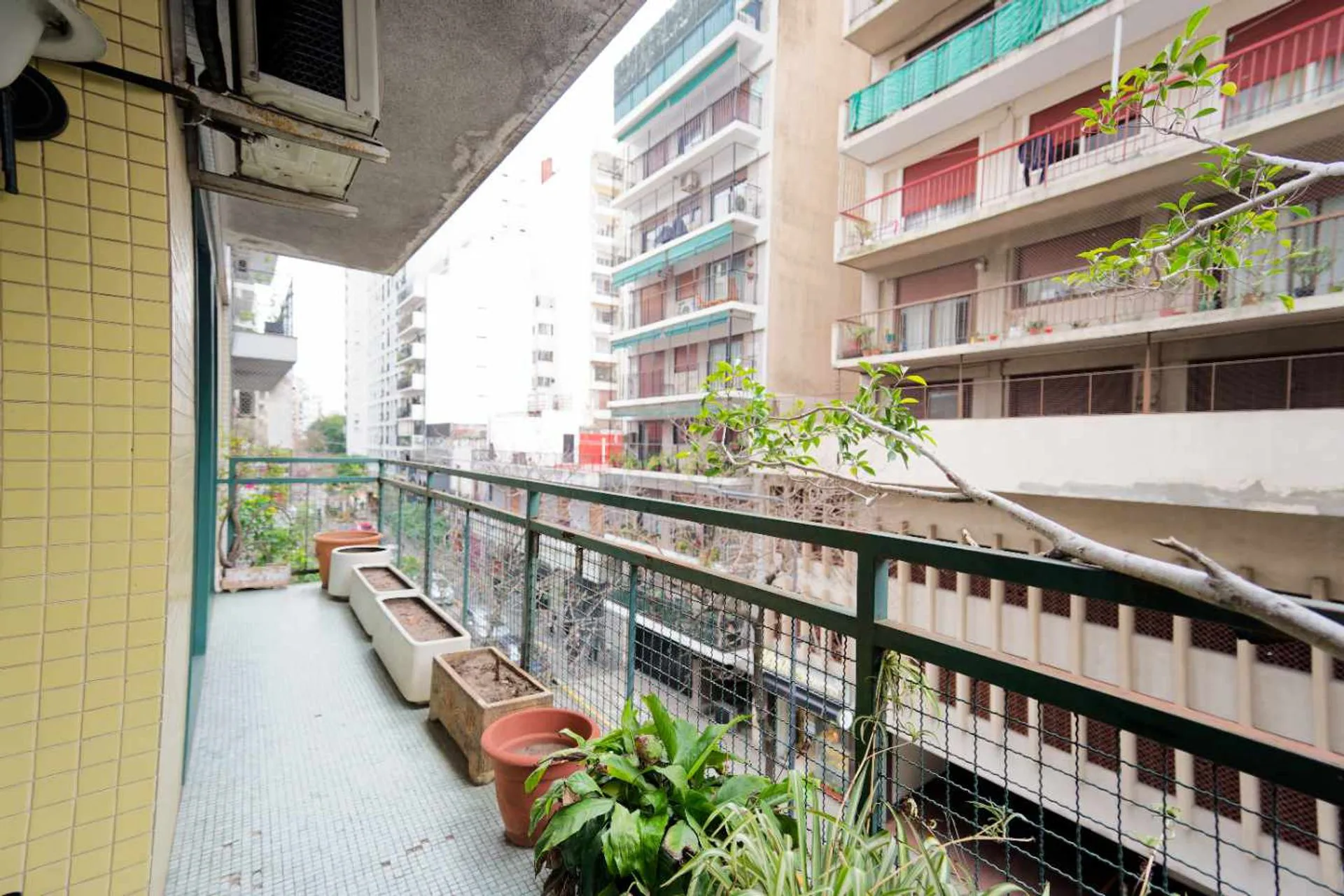 VENTA DE 4 AMBIENTES CON DEPENDENCIA CABALLITO foto 3