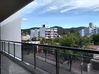 Alquiler Temporario  Exclusivo Dpto céntrico completamente equipado hasta 6 personas foto 4