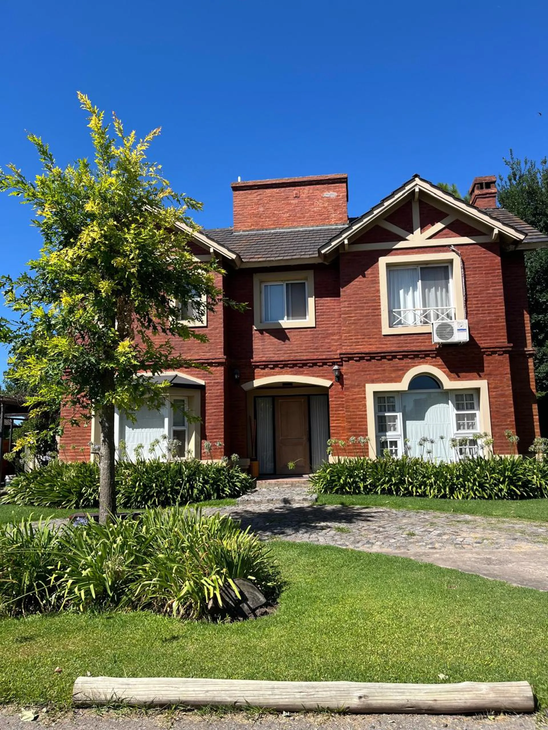 VENTA CASA 5 AMBIENTES LA RINCONADA PILAR