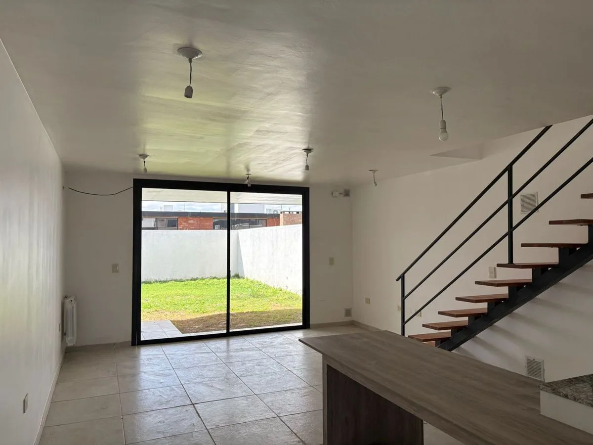 DUPLEX 3 DORM DOCTA ETAPA 1 foto 3