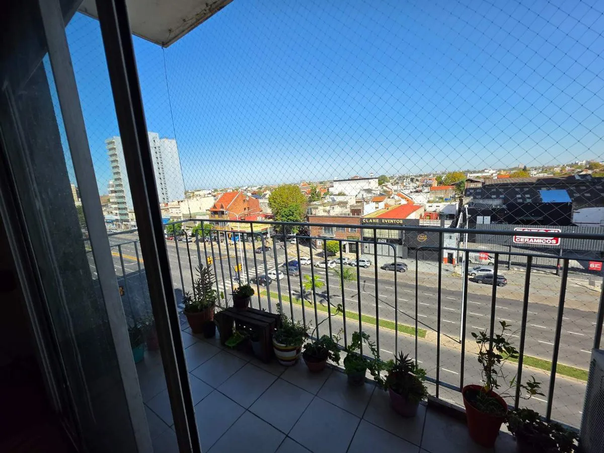 DPTO. 3 AMB C/DEP SERV, BALCON FTE-CRUCESITA foto 2
