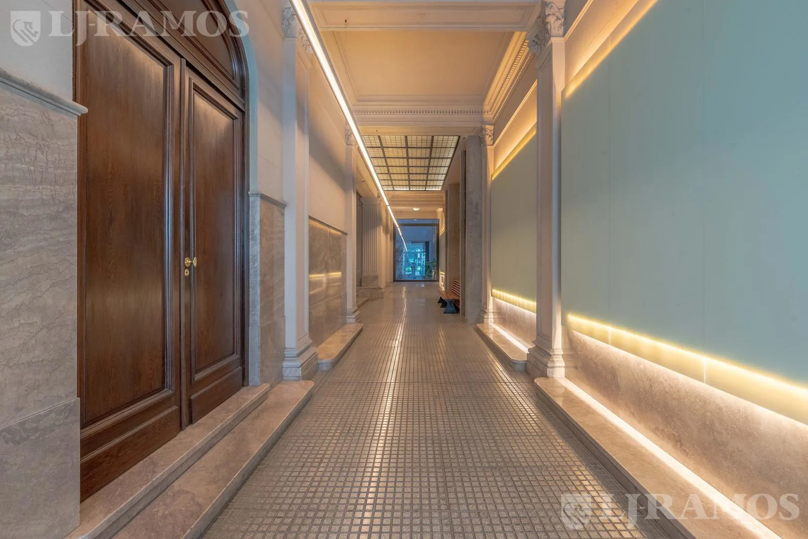 VENTA EXCLUSIVO PISO MODERNO A ESTRENAR - RECOLETA - SEG 24 HS foto 3