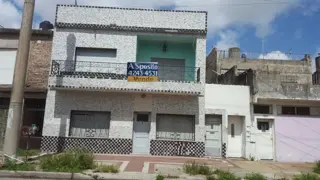 CASA EN VENTA CON DOS DEPENDENCIAS - LANÚS foto 1
