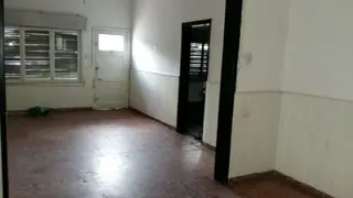 CASA EN VENTA CON DOS DEPENDENCIAS - LANÚS foto 4