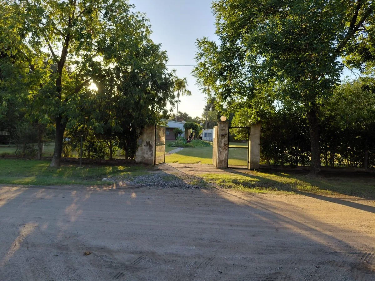 CASA QUINTA EN BARRIO GRAL SAVIO foto 2