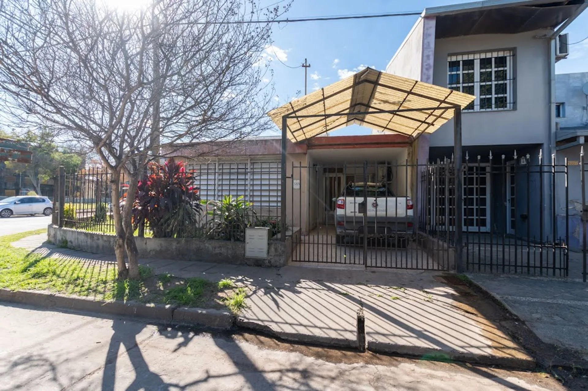 CASA DE 3 DORMITORIOS Y COCHERA EN SANTO TOMÉ foto 2
