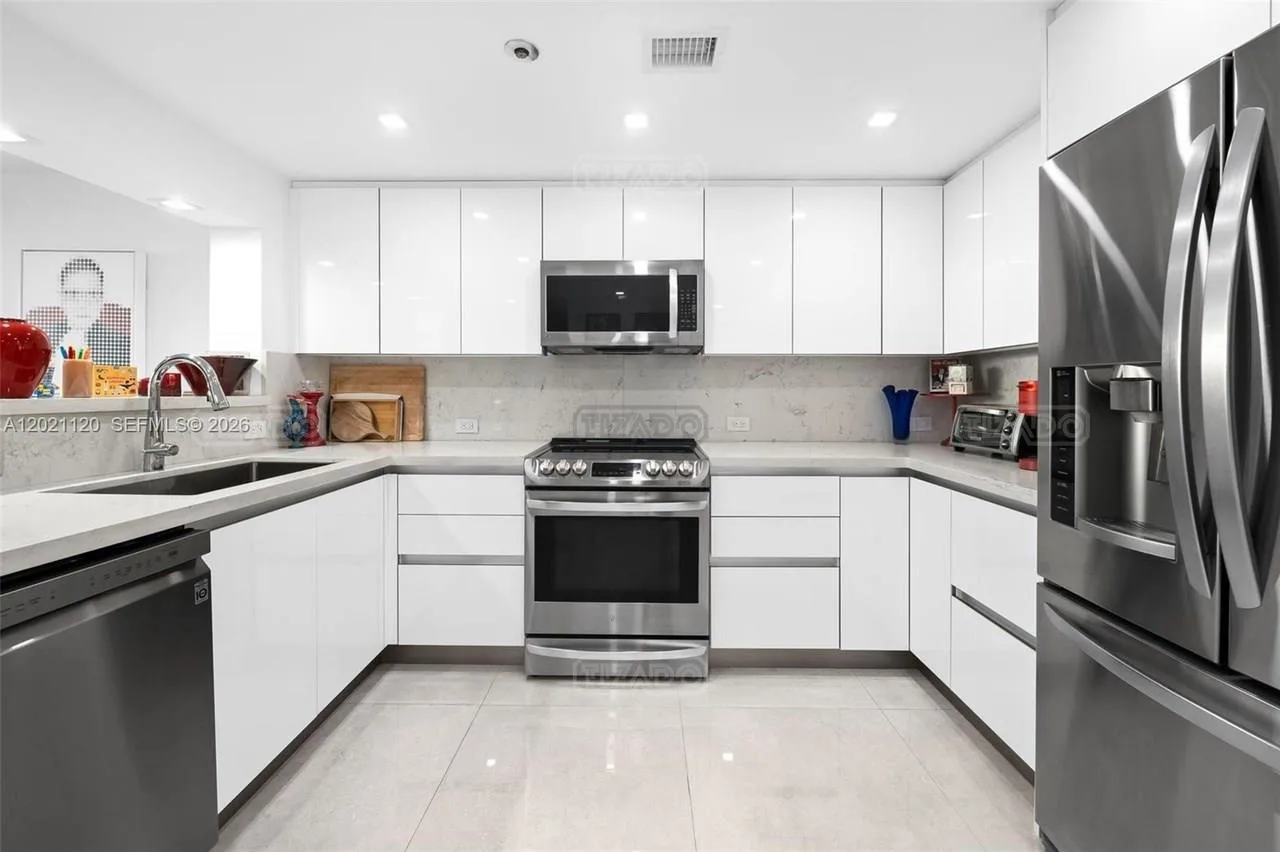 2555 Collins Ave #1106 2500 foto 2