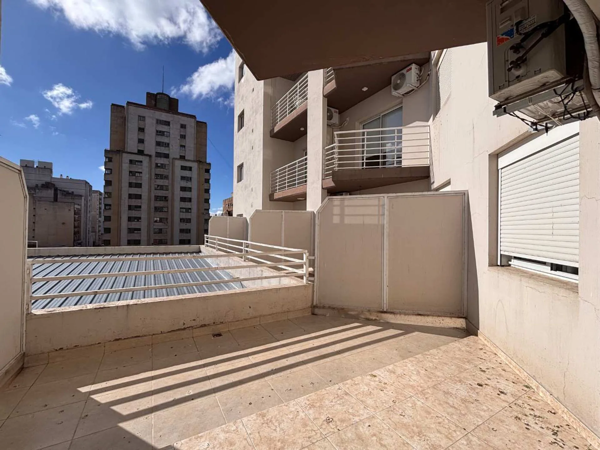 VENTA DEPARTAMENTO CÉNTRICO NUEVO (OPC AMOBLADO!) foto 2