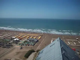 Depto chiche con la mejor vista de necochea y el mar foto 3