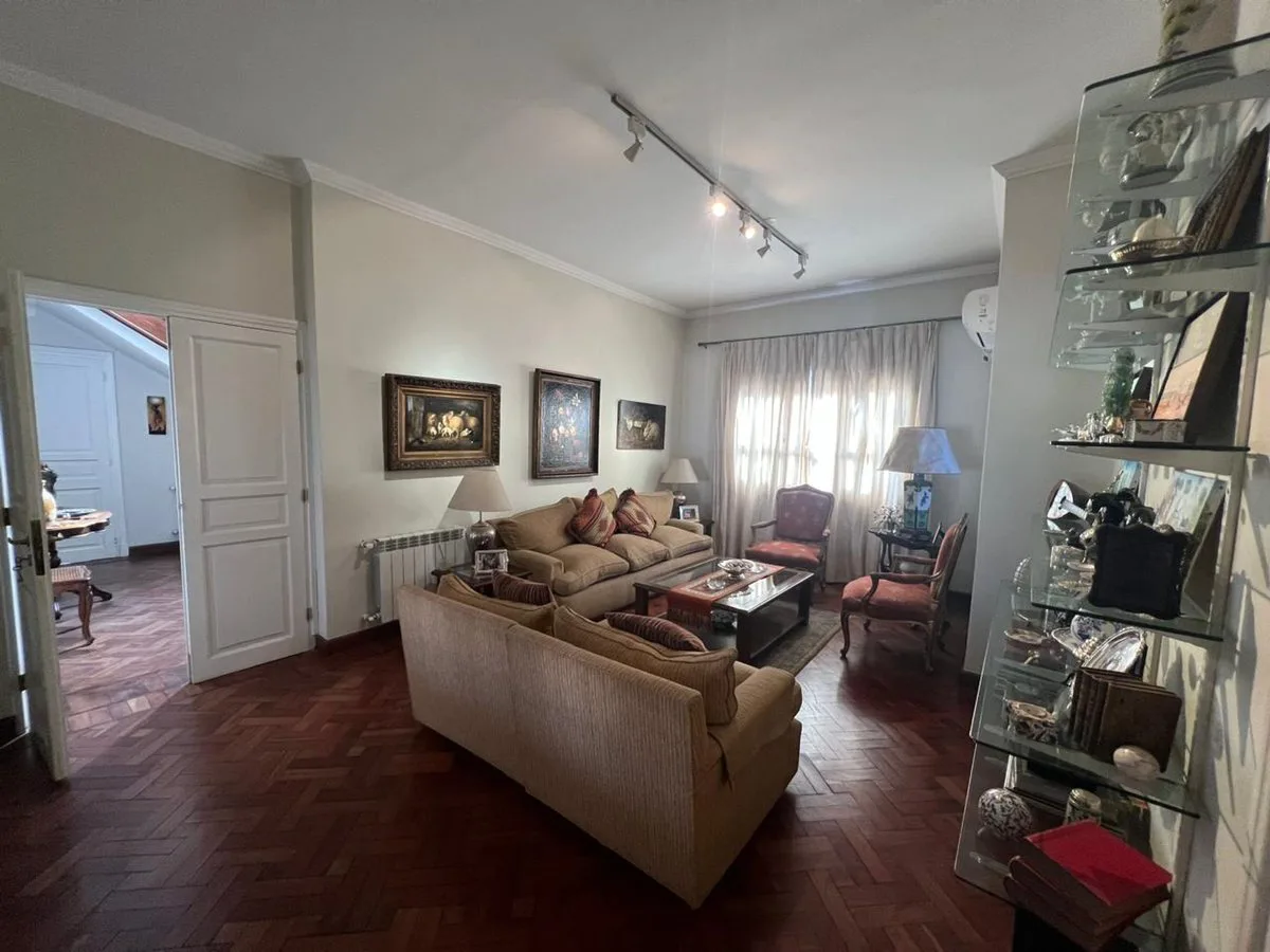 VENTA CASA ZONA MONUMENTO 4 DORMITORIOS CON PILETA foto 4
