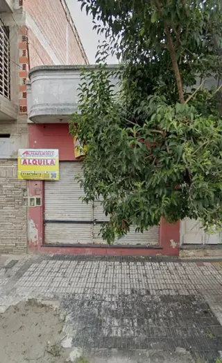 ALQUILER LOCAL A METROS DE CROVARA foto 1